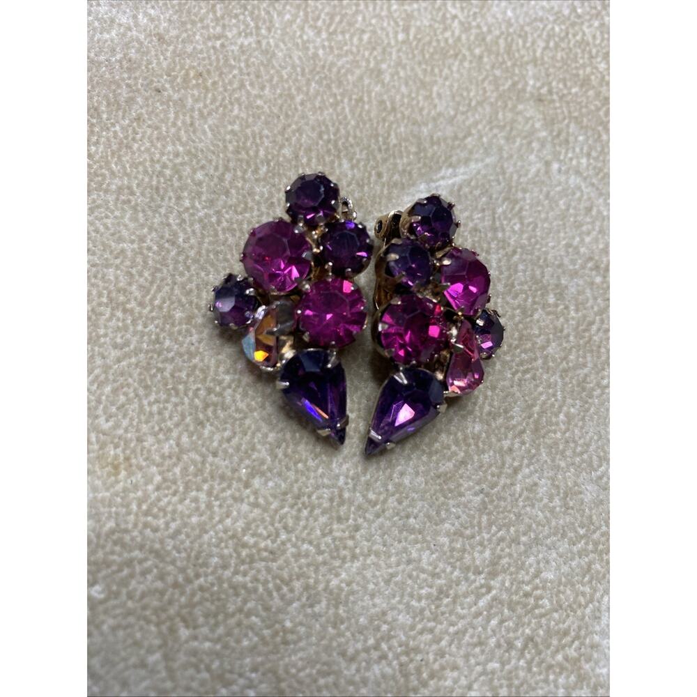 Vintage Weiss Clip Earrings Fuchsia Aurora Borealis Stones Prong Set Sparkle